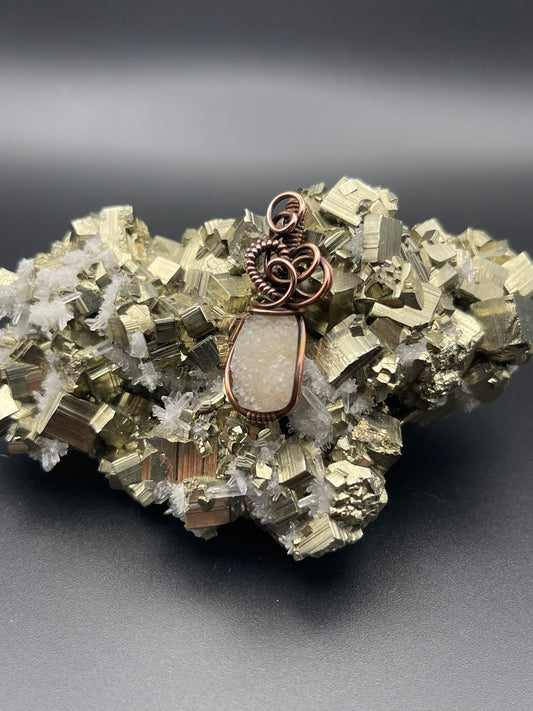 Macro Quartz Cluster Pendant