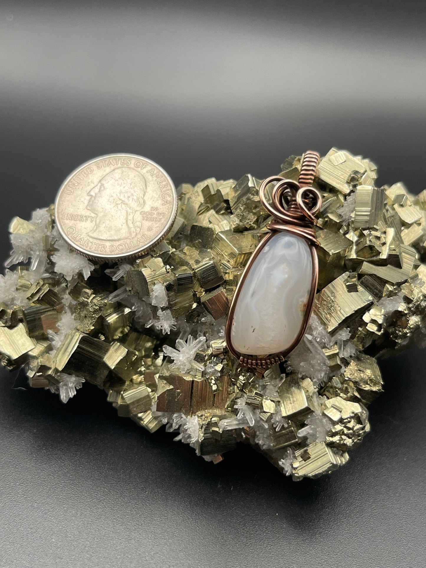 Elegant Seam Agate Pendant